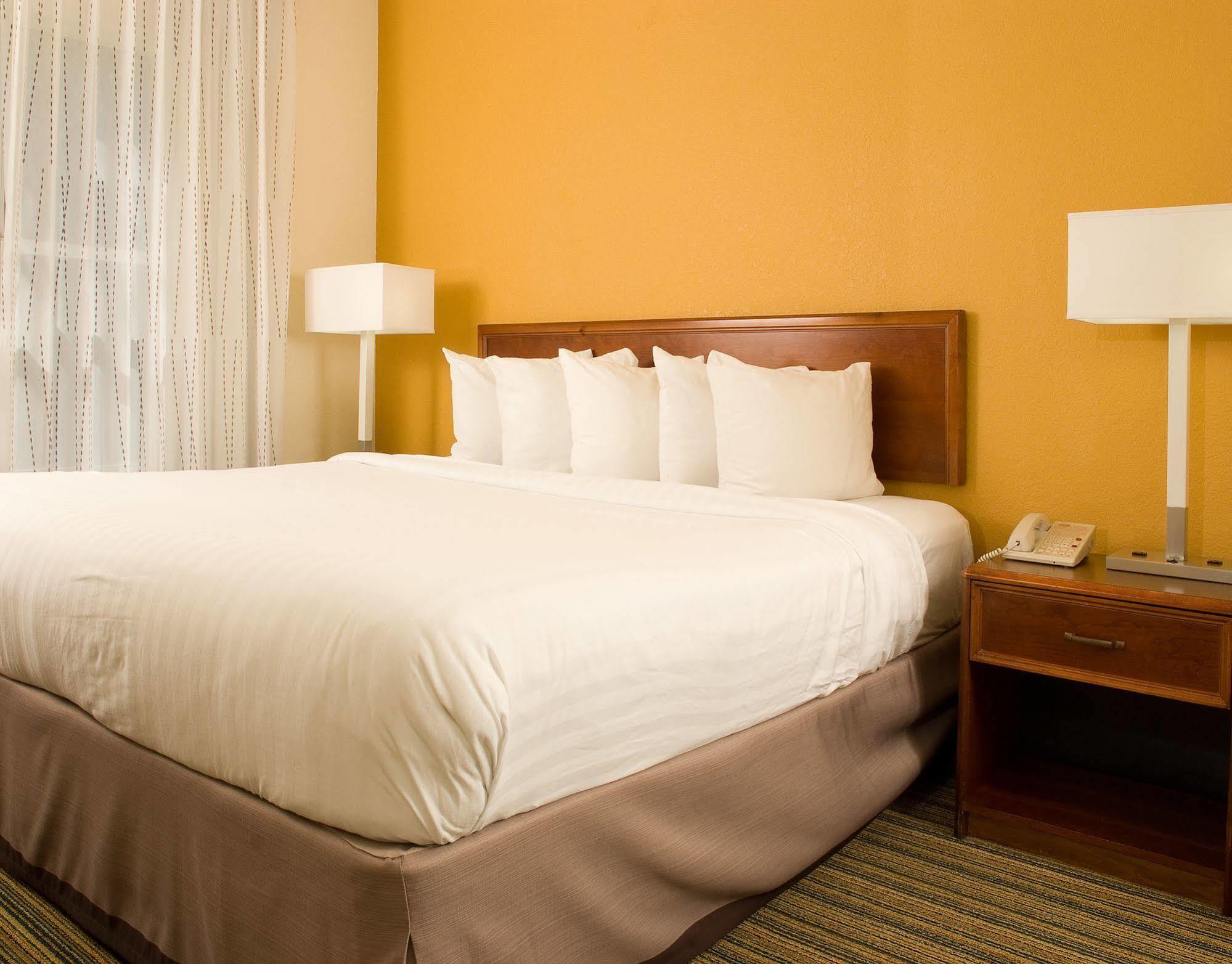 Residence Inn Orlando Convention Center Williamsburg Room photo